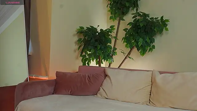 JessRosen online show from February 27, 2026, 3:40 am