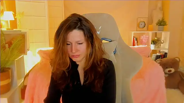 April o Nill online show from February 13, 2025, 6:48 pm