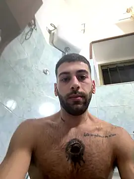 Snapshot of Enzoblood1 chatting on January 19, 2026, 2:04 am Enzoblood1 online show from January 19, 2026, 2:04 am