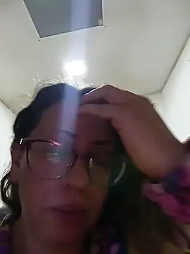 Snapshot of miss_hanna07 chatting on November 19, 2025, 12:21 am miss hanna07 online show from November 19, 2025, 12:21 am