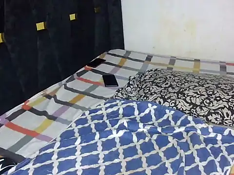 Snapshot of Livhornyy chatting on February 15, 2026, 4:57 am Livhornyy online show from February 15, 2026, 4:57 am