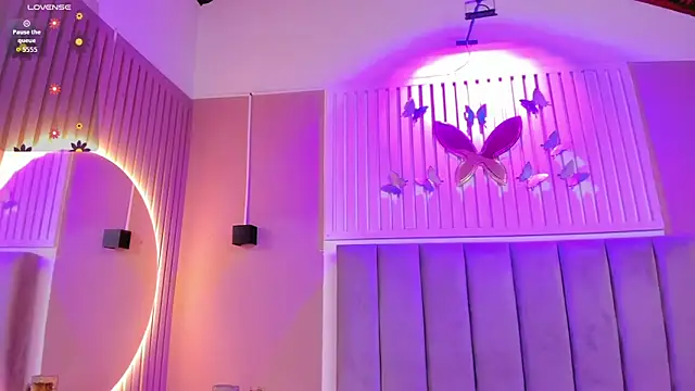 Snapshot of diosa_cristal chatting on November 13, 2025, 3:32 am diosa cristal online show from November 13, 2025, 3:32 am