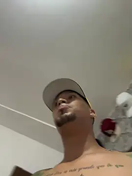 Snapshot of Kennerboy_ chatting on March 16, 2025, 8:54 pm Kennerboy online show from March 16, 2025, 8:54 pm