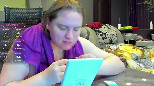 Snapshot of 1lindsey1 chatting on September 12, 2025, 8:25 am 1lindsey1 online show from September 12, 2025, 8:25 am