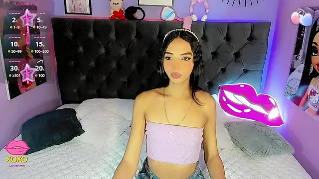 Snapshot of Babyenderlyn chatting on March 17, 2025, 9:02 pm Babyenderlyn online show from March 17, 2025, 9:02 pm