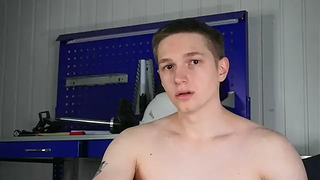 Snapshot of dustyn_fox chatting on February 21, 2026, 9:44 am dustyn fox online show from February 21, 2026, 9:44 am