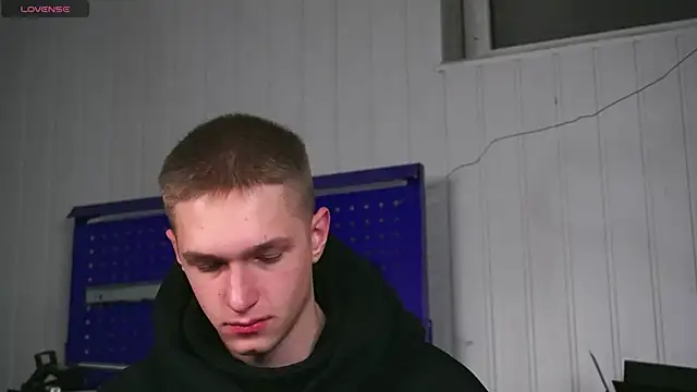 Snapshot of dustyn_fox chatting on December 22, 2025, 3:34 pm dustyn fox online show from December 22, 2025, 3:34 pm