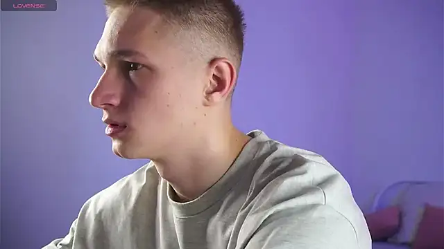 Snapshot of dustyn_fox chatting on March 13, 2025, 6:23 pm dustyn fox online show from March 13, 2025, 6:23 pm