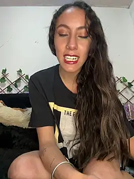 Snapshot of FrancellyHot chatting on January 8, 2025, 3:08 am FrancellyHot online show from January 8, 2025, 3:08 am