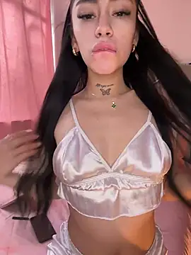 Effy Bonny online show from January 12, 2026, 7:20 pm