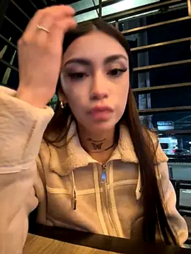 Effy Bonny online show from November 14, 2025, 12:58 am