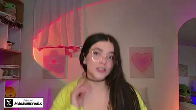 cammiefoalss online show from December 19, 2025, 5:37 pm