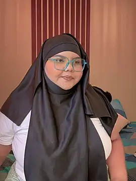  Shara Handal  online show from March 20, 2025, 6:09 pm