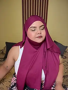  Shara Handal  online show from November 21, 2025, 10:14 am