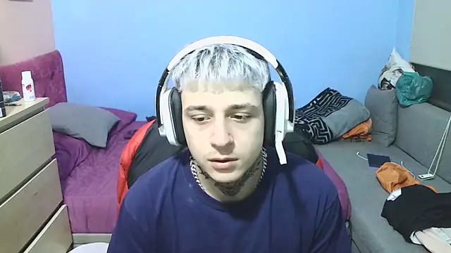 Snapshot of Nenejoven16- chatting on March 19, 2025, 12:26 am Nenejoven16- online show from March 19, 2025, 12:26 am