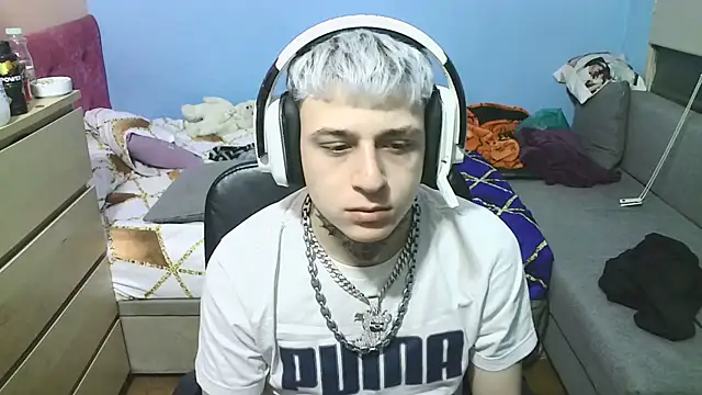 Snapshot of Nenejoven16- chatting on March 7, 2025, 12:15 am Nenejoven16- online show from March 7, 2025, 12:15 am