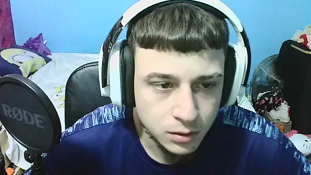 Snapshot of Nenejoven16- chatting on October 18, 2025, 9:06 pm Nenejoven16- online show from October 18, 2025, 9:06 pm