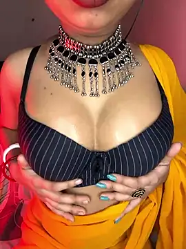 Snapshot of Hot-sexy222 chatting on January 15, 2026, 1:53 am Hot-sexy222 online show from January 15, 2026, 1:53 am