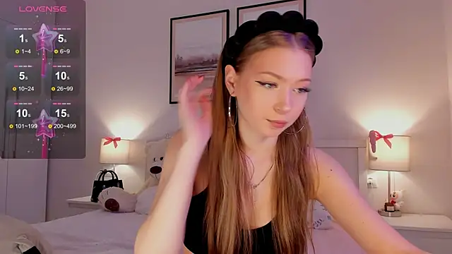 Snapshot of diana_nier chatting on May 5, 2026, 7:06 pm diana nier online show from May 5, 2026, 7:06 pm