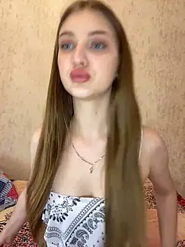 Snapshot of MollyDolle chatting on December 13, 2024, 9:30 pm MollyDolle online show from December 13, 2024, 9:30 pm