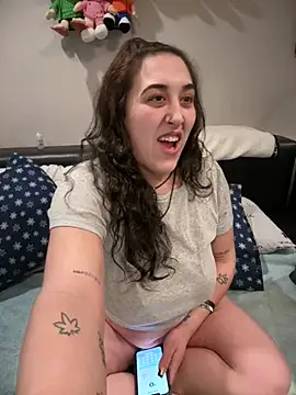 ThicBunz online show from February 4, 2026, 10:38 pm