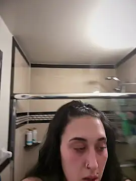 ThicBunz online show from March 4, 2026, 11:45 pm