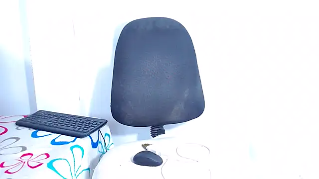 Megaanfox online show from March 18, 2026, 6:53 pm