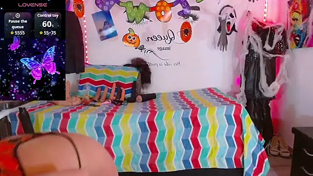 saritha cute  online show from October 19, 2025, 6:10 pm