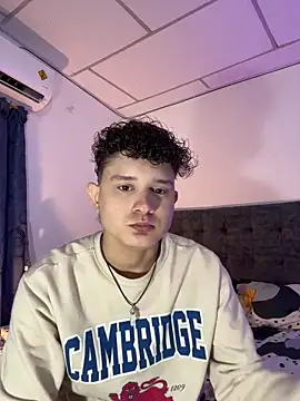 Snapshot of Nathan_Bluee chatting on November 18, 2025, 3:04 pm Nathan Bluee online show from November 18, 2025, 3:04 pm