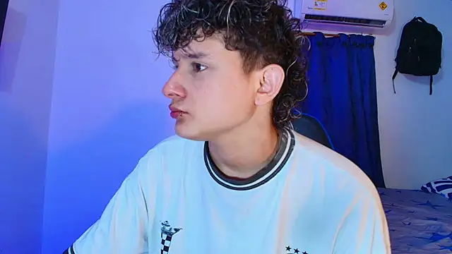 Snapshot of Nathan_Bluee chatting on March 26, 2026, 5:11 pm Nathan Bluee online show from March 26, 2026, 5:11 pm