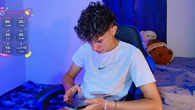 Snapshot of Nathan_Bluee chatting on February 24, 2026, 4:41 pm Nathan Bluee online show from February 24, 2026, 4:41 pm