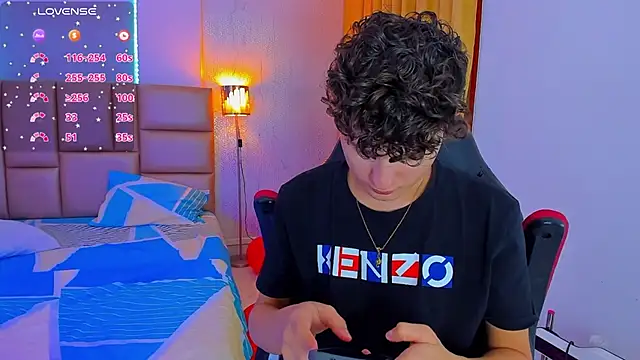 Nathan Bluee online show from February 18, 2025, 1:33 pm