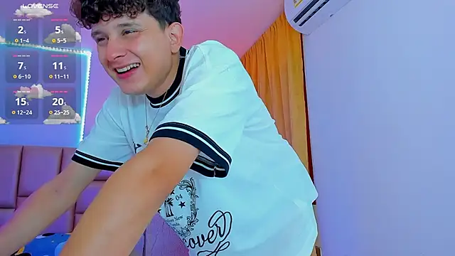 Nathan Bluee online show from March 11, 2025, 4:18 pm