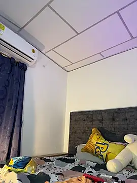 Snapshot of Nathan_Bluee chatting on November 4, 2025, 3:05 pm Nathan Bluee online show from November 4, 2025, 3:05 pm