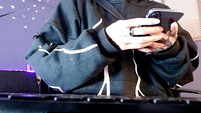 Snapshot of Andy_bapho chatting on October 7, 2025, 2:07 pm Andy bapho online show from October 7, 2025, 2:07 pm