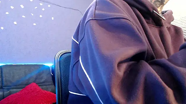 Snapshot of Andy_bapho chatting on September 19, 2025, 2:43 pm Andy bapho online show from September 19, 2025, 2:43 pm