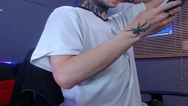 Snapshot of Andy_bapho chatting on November 19, 2025, 3:34 pm Andy bapho online show from November 19, 2025, 3:34 pm