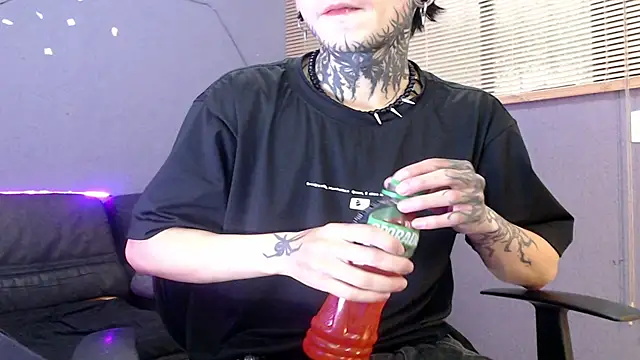 Snapshot of Andy_bapho chatting on October 22, 2025, 2:16 pm Andy bapho online show from October 22, 2025, 2:16 pm