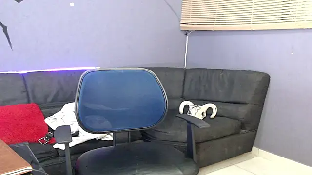 Snapshot of Andy_bapho chatting on October 9, 2025, 2:28 pm Andy bapho online show from October 9, 2025, 2:28 pm