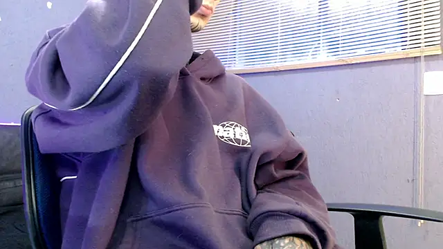 Snapshot of Andy_bapho chatting on October 21, 2025, 2:16 pm Andy bapho online show from October 21, 2025, 2:16 pm