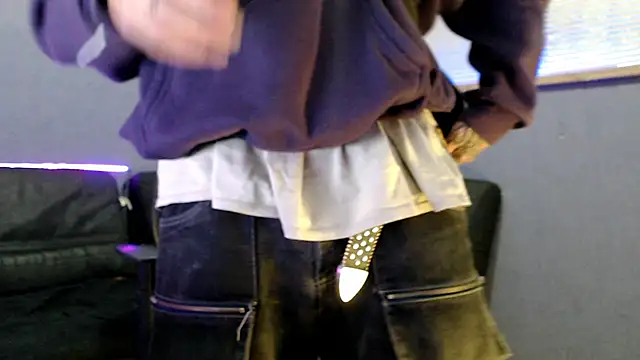 Snapshot of Andy_bapho chatting on October 10, 2025, 2:18 pm Andy bapho online show from October 10, 2025, 2:18 pm