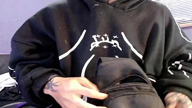 Snapshot of Andy_bapho chatting on September 14, 2025, 2:06 pm Andy bapho online show from September 14, 2025, 2:06 pm