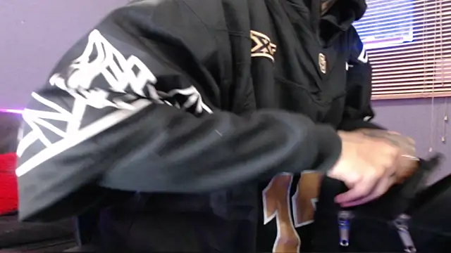 Snapshot of Andy_bapho chatting on November 20, 2025, 2:07 pm Andy bapho online show from November 20, 2025, 2:07 pm