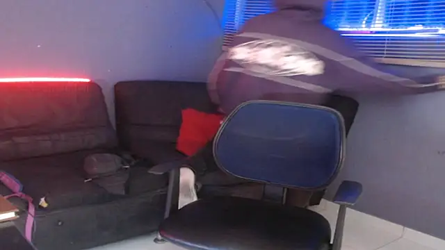 Snapshot of Andy_bapho chatting on November 11, 2025, 10:58 pm Andy bapho online show from November 11, 2025, 10:58 pm