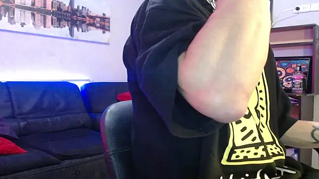 Snapshot of Andy_bapho chatting on September 10, 2025, 3:11 pm Andy bapho online show from September 10, 2025, 3:11 pm