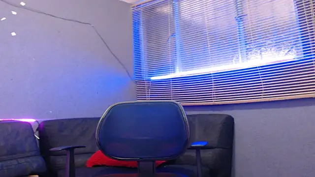 Snapshot of Andy_bapho chatting on November 18, 2025, 2:53 pm Andy bapho online show from November 18, 2025, 2:53 pm