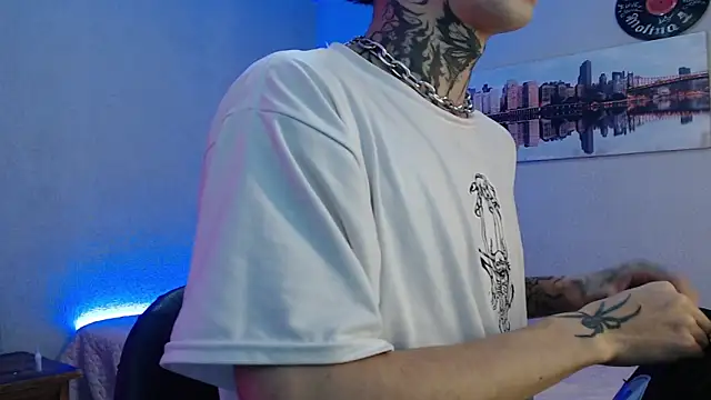 Snapshot of Andy_bapho chatting on March 13, 2025, 3:06 pm Andy bapho online show from March 13, 2025, 3:06 pm