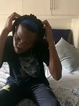 Snapshot of MluTheFixer chatting on January 3, 2025, 12:07 pm MluTheFixer online show from January 3, 2025, 12:07 pm