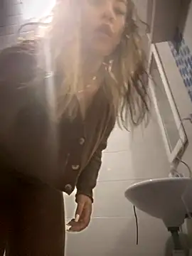 Snapshot of Khalyk_G chatting on November 9, 2025, 12:47 am Khalyk G online show from November 9, 2025, 12:47 am