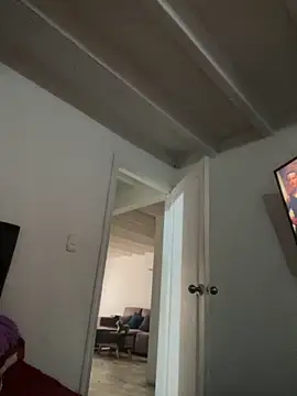 Snapshot of Khalyk_G chatting on October 17, 2025, 1:46 pm Khalyk G online show from October 17, 2025, 1:46 pm